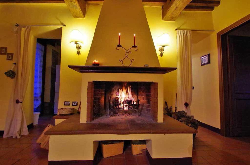 Cottage Le Ginestre Con Piscina In Val D'Orcia Radicofani Exterior foto